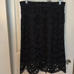 ANN TAYLOR Scallop Eyelet Full Skirt - Size 8P- Black NWT